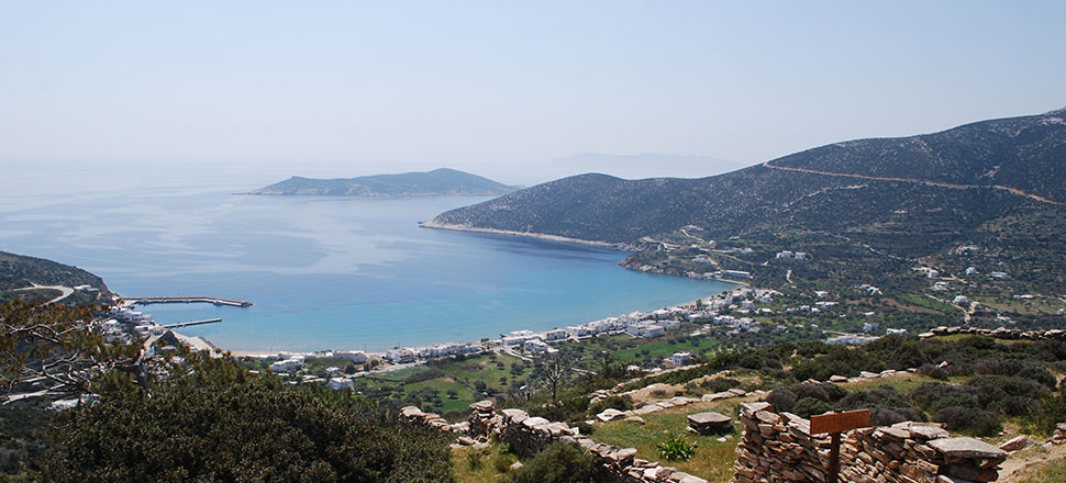 The gulf of Platis Gialos at Sifnos